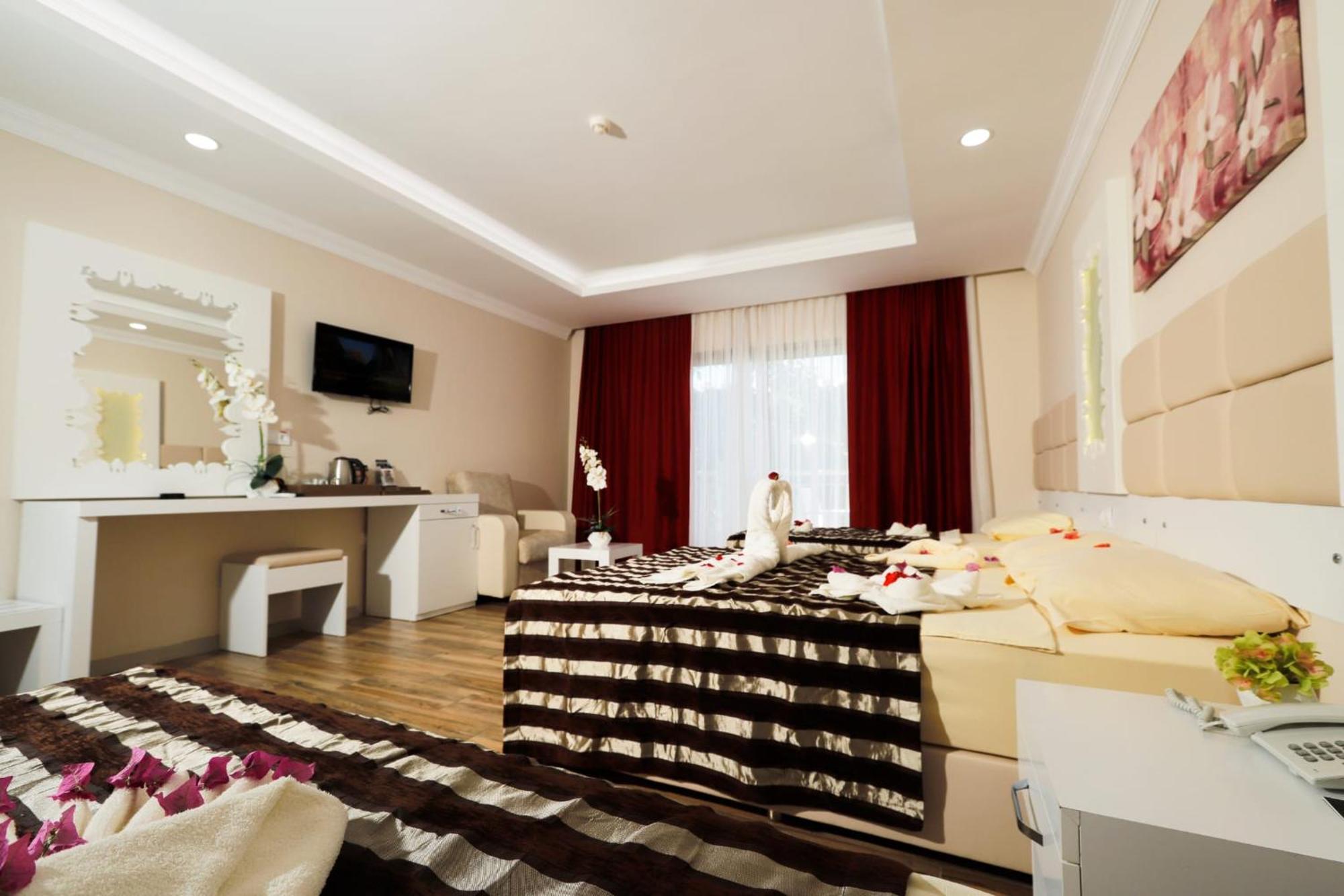 Miramor Hotel & Spa أنطاليا المظهر الخارجي الصورة A suite at the hotel