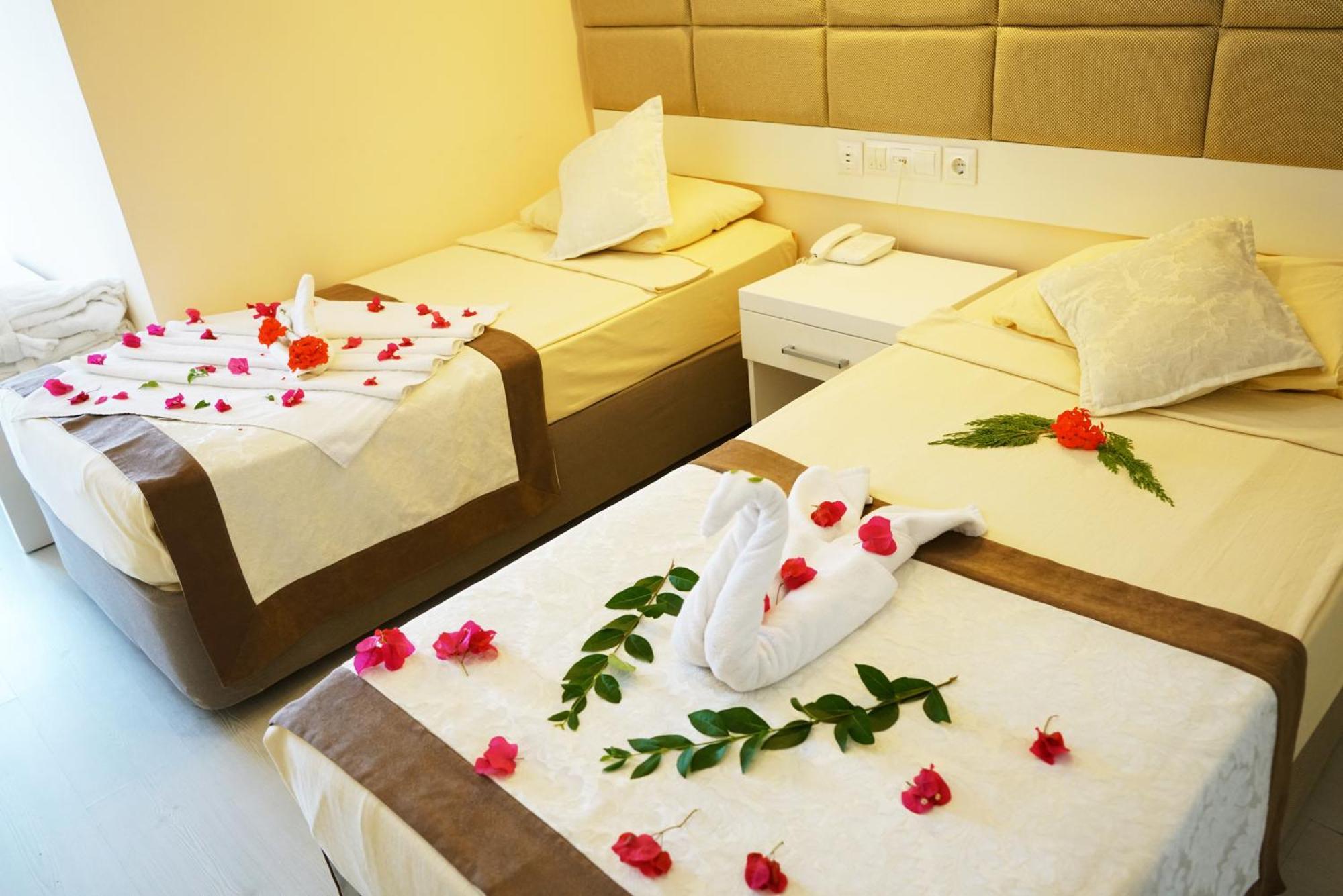 Miramor Hotel & Spa أنطاليا المظهر الخارجي الصورة A room at the hotel